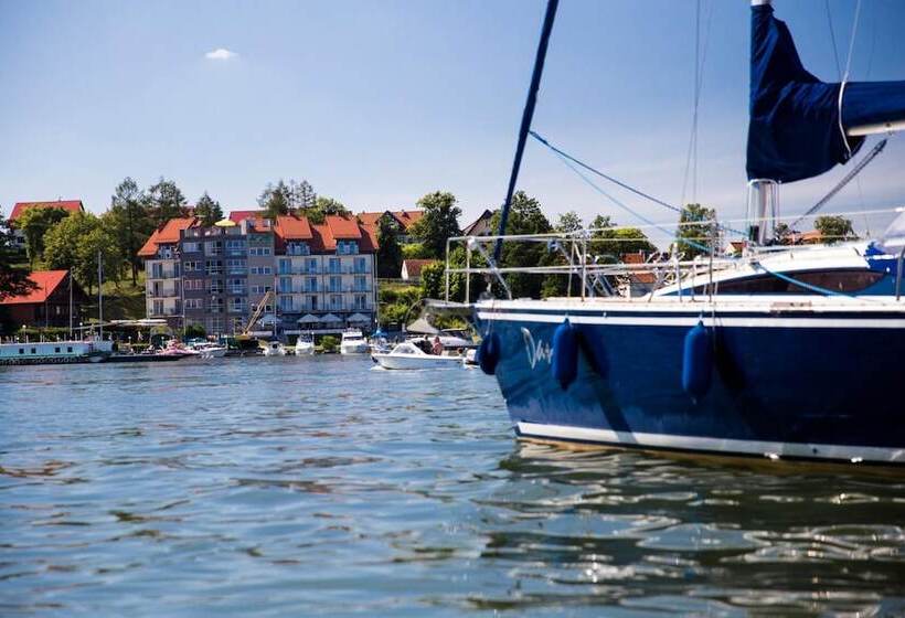 هتل Ach Mazury