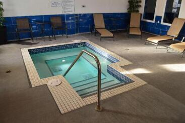 هتل Best Western Plus Moosomin