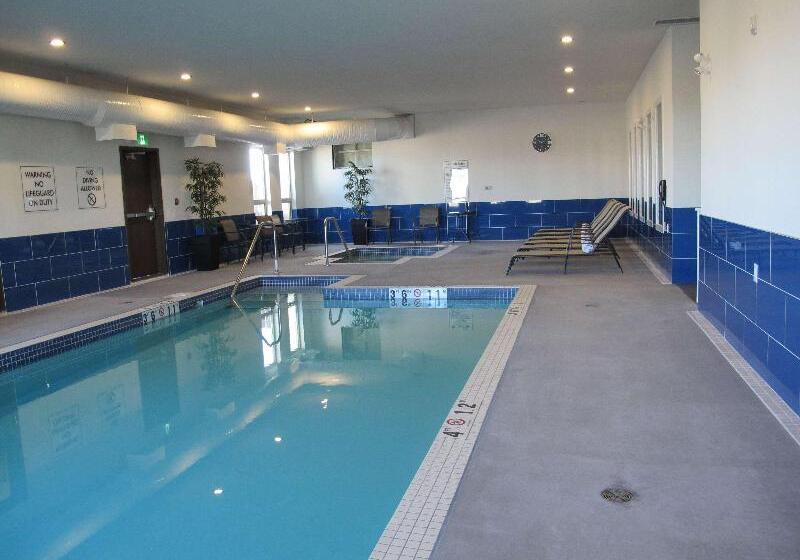 هتل Best Western Plus Moosomin