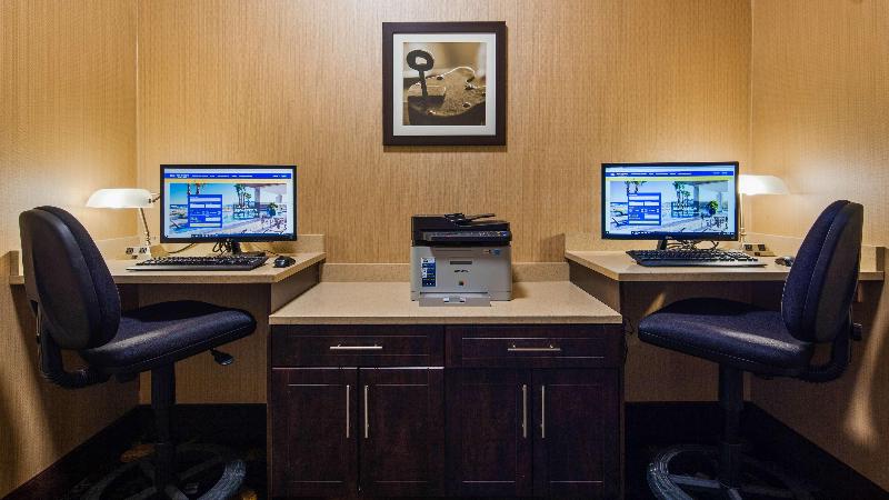 هتل Best Western Plus Moosomin