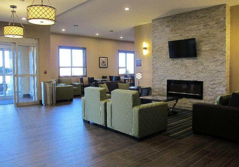 هتل Best Western Plus Moosomin