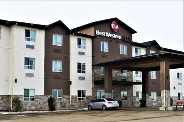 هتل Best Western Plus Moosomin