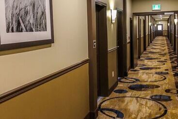 هتل Best Western Plus Moosomin