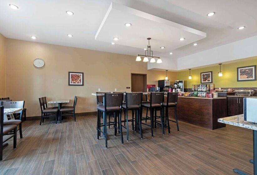 هتل Best Western Plus Moosomin