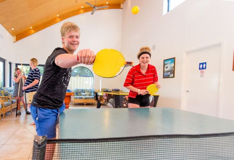 هتل Big4 Middleton Beach Holiday Park
