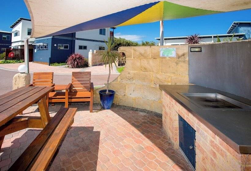 هتل Big4 Middleton Beach Holiday Park