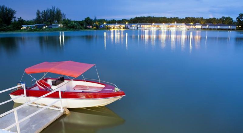 هتل Chabana Resort Bang Tao Beach Phuket  Sha Extra Plus