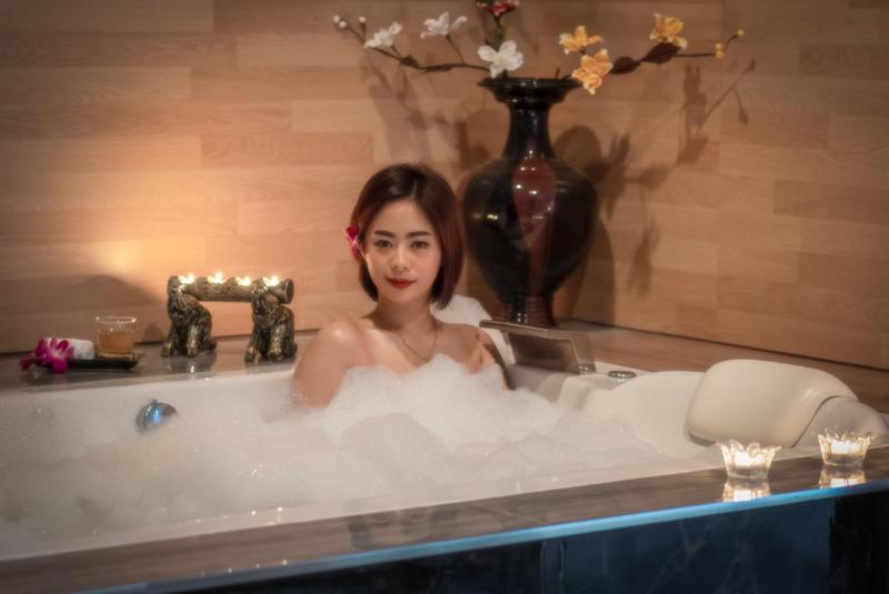 هتل Chabana Resort Bang Tao Beach Phuket  Sha Extra Plus