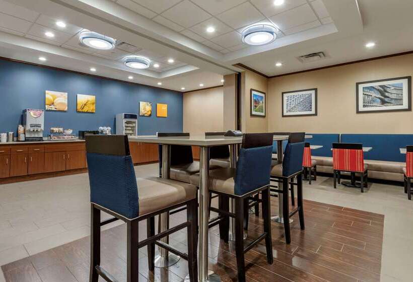 فندق Comfort Inn & Suites Pittsburgh South