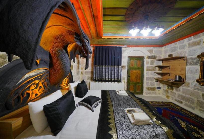 هتل Kayatas Cave Suites