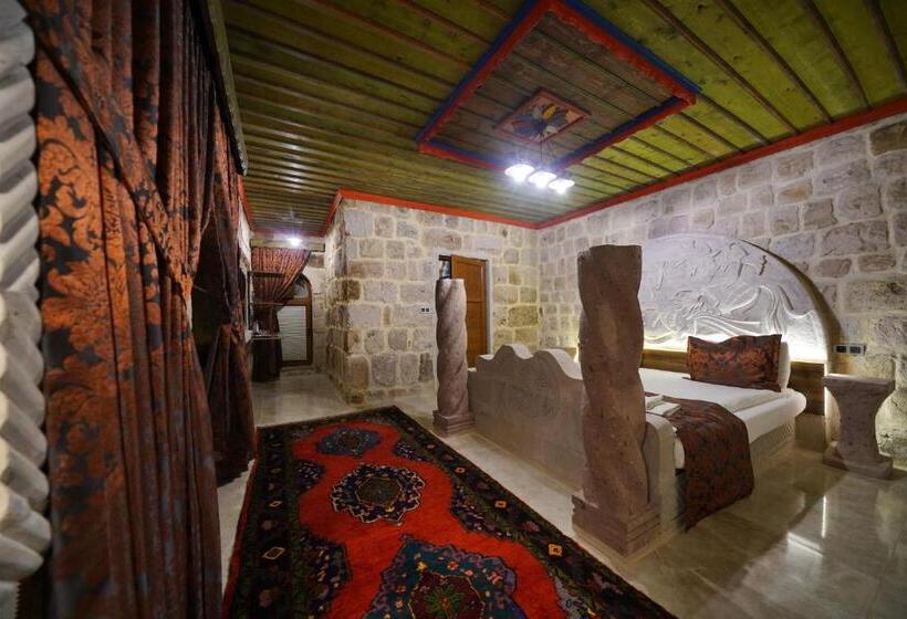هتل Kayatas Cave Suites
