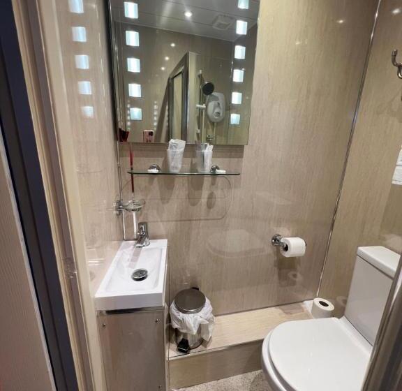 فندق Links Lets Room Only