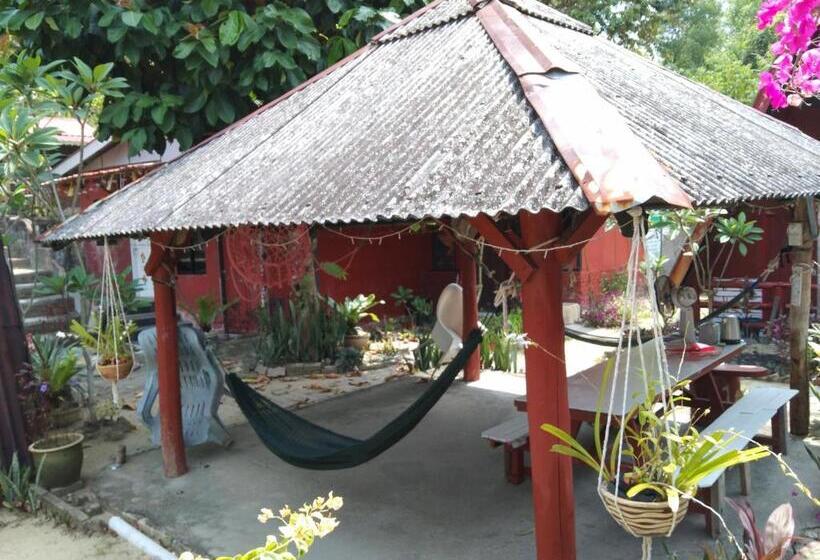 Otel Nazri Nipah Camp