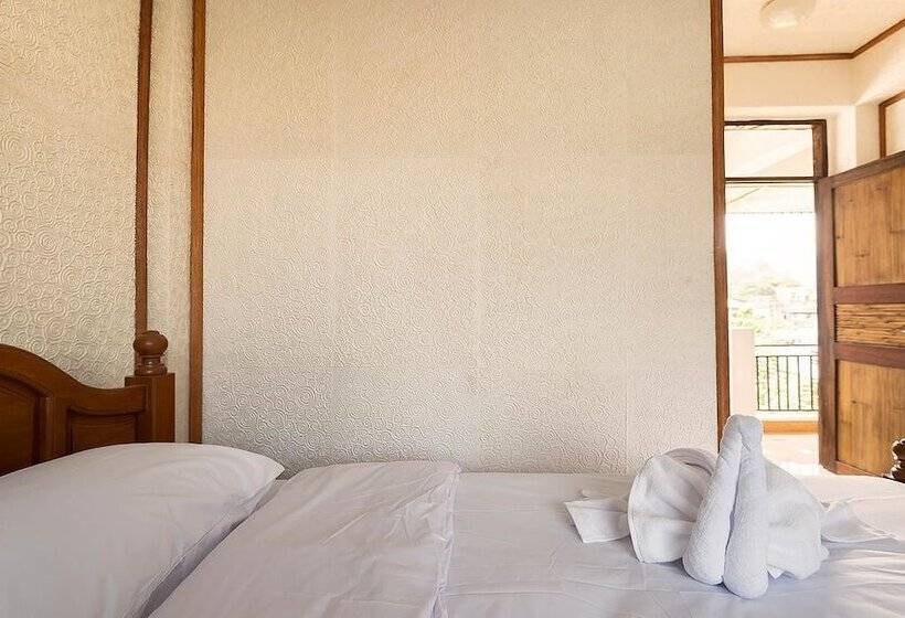 Hotel Sailomjoy The Boutique Hostel