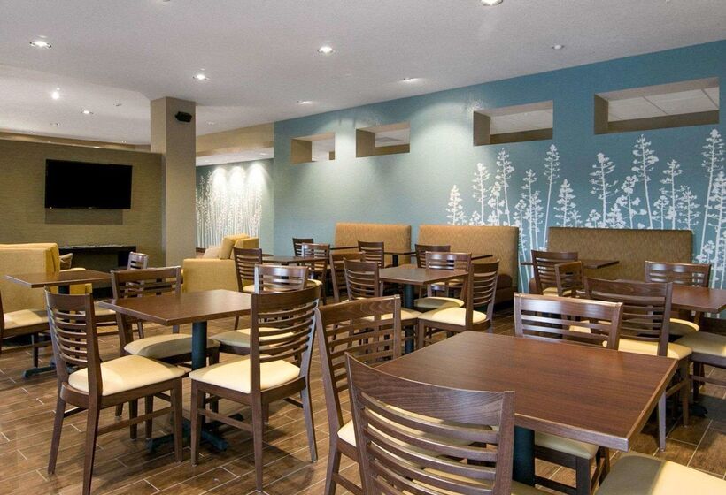 هتل Sleep Inn & Suites Fort Dodge