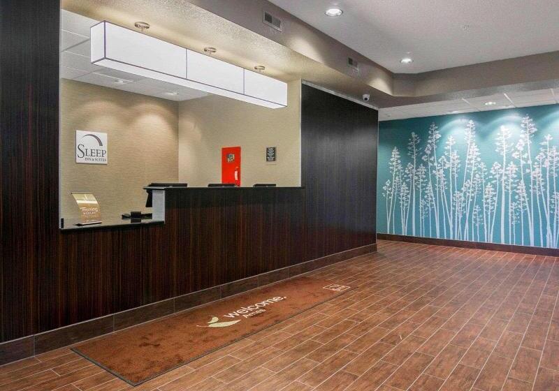 هتل Sleep Inn & Suites Fort Dodge