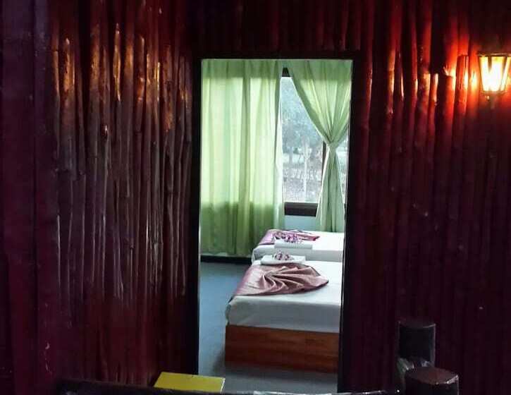 فندق Suanphet Riverview Resort