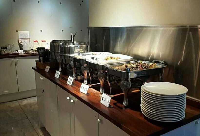 בית מלון כפרי The May