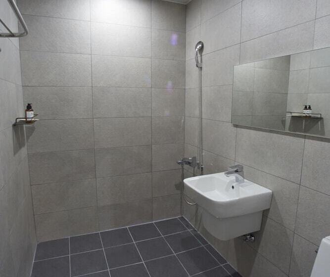 בית מלון כפרי The May