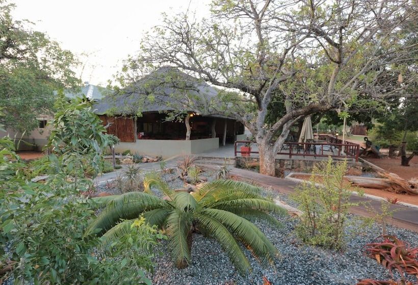 هتل Tshukudu Game Lodge