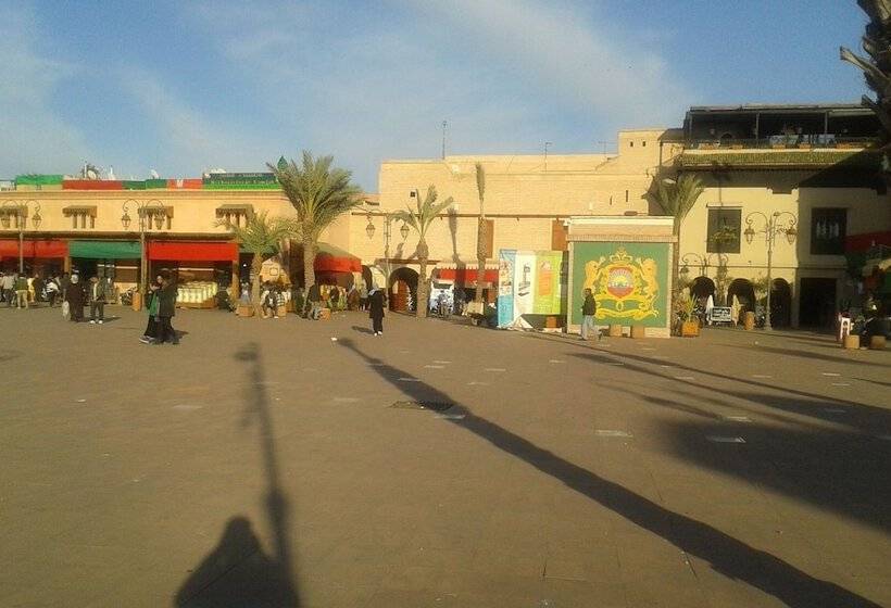 Riad Salam 40