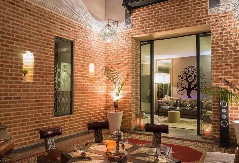 Riad Salam 40
