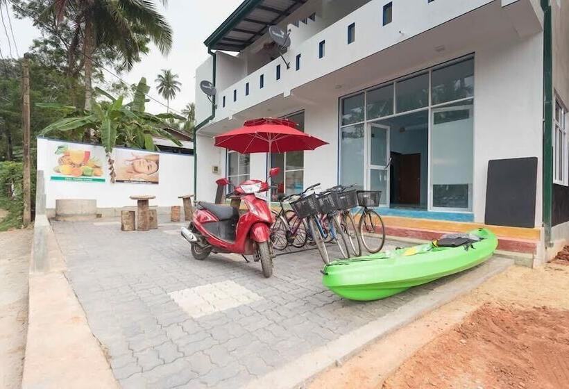تختخواب و صبحانه Feel Beach Villa