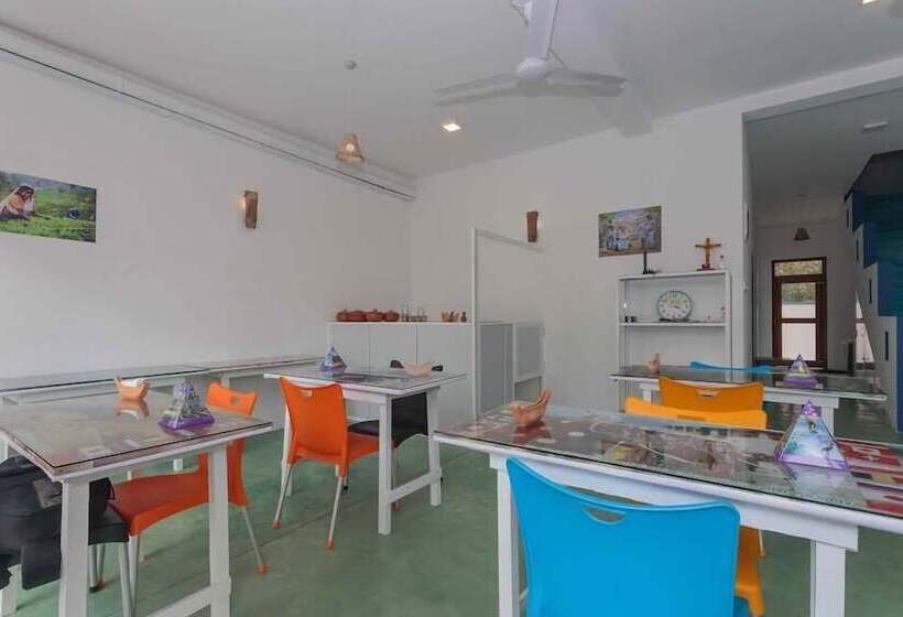 تختخواب و صبحانه Feel Beach Villa