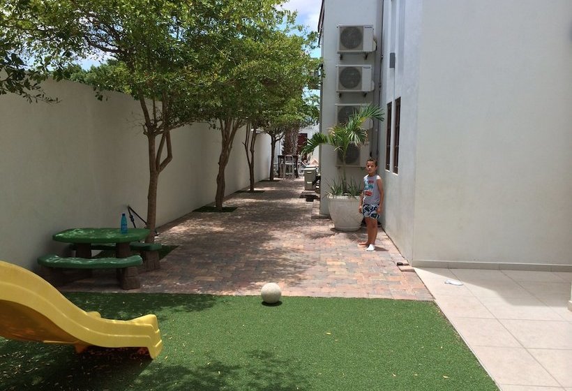 Cbay Deluxe Resort