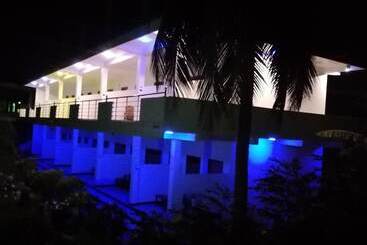 مسافرخانه Sea Zone Hotel Nilaveli