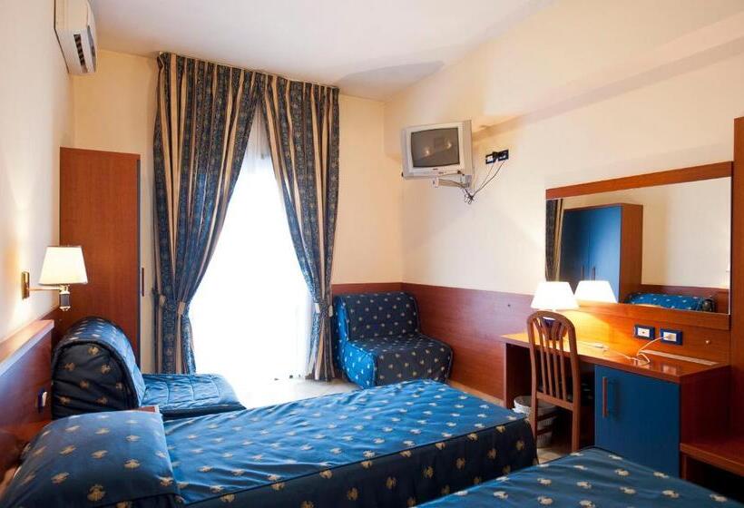 Fotos del hotel 4 Pini:  25