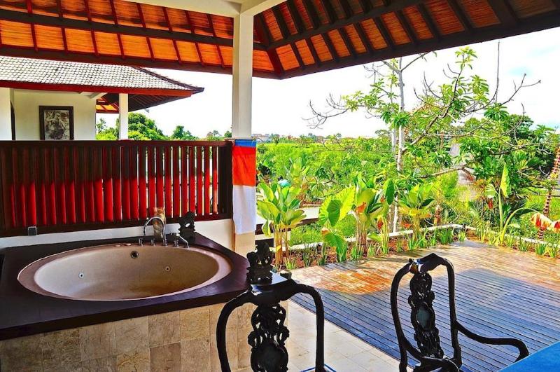 هتل Aqua Bali Villa