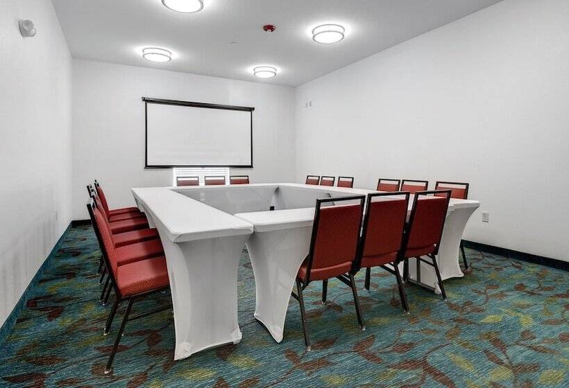 هتل Candlewood Suites Waco, An Ihg