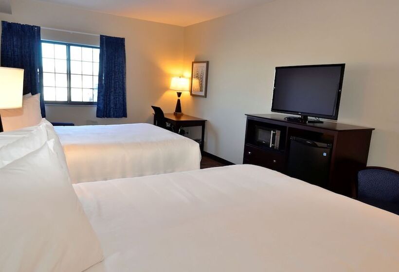 Отель Cobblestone Inn & Suites Holstein