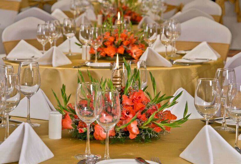 فندق Country Inns & Suites By Radisson Manipal