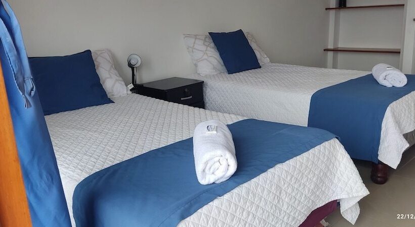 هتل Hospedaje Delfin Azul