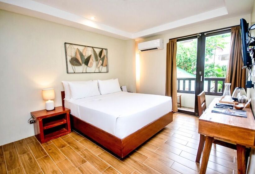 Hotel Serene La Playa Boracay