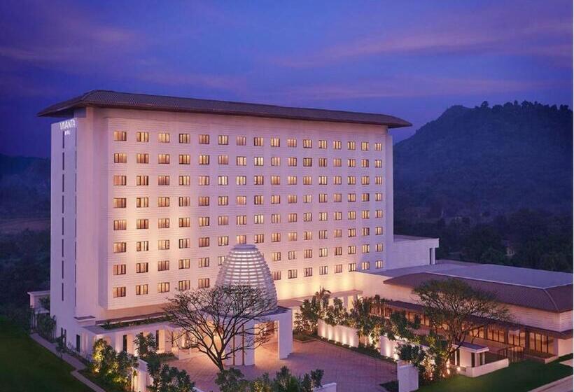 هتل Vivanta By Taj  Guwahati