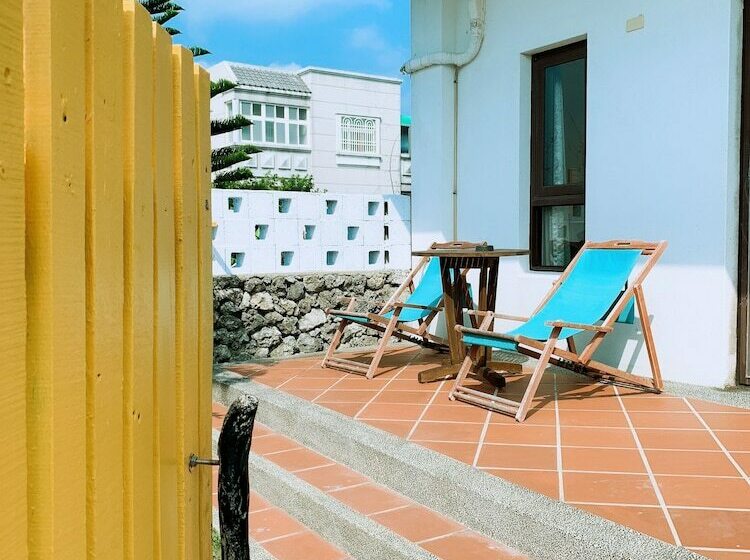 تختخواب و صبحانه Ibali Hostel