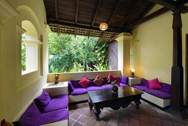 پانسیون Secret Garden Villa Unawatuna