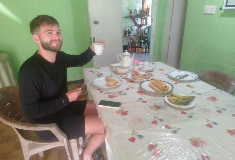 הוסטל Ohiya Forest Lodge