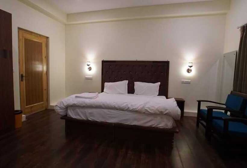 Hotel Bergo Residency   Leh