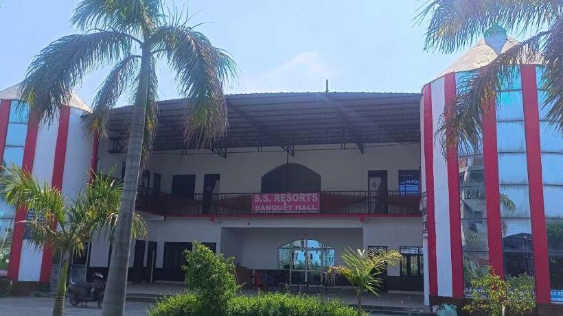 هتل Oyo 81039 Green Paradise Guest House