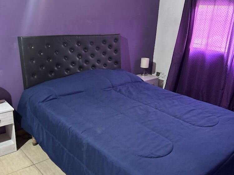 بنسيون Liza House Ezeiza Airport