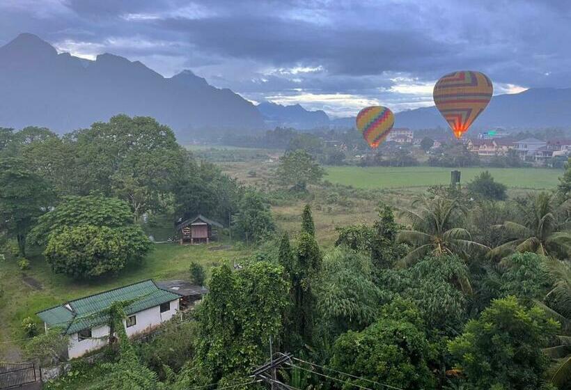 هاستل Vang Vieng Queens Mountain View