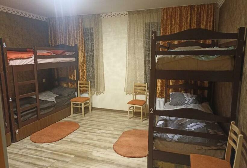Aragats Hostel & Guest House
