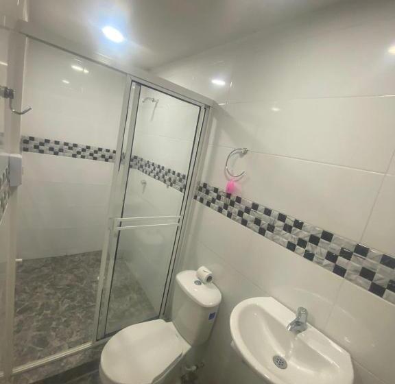 هتل Imperial House