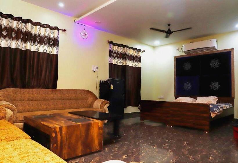 فندق Oyo 80950b Samrat Lodge