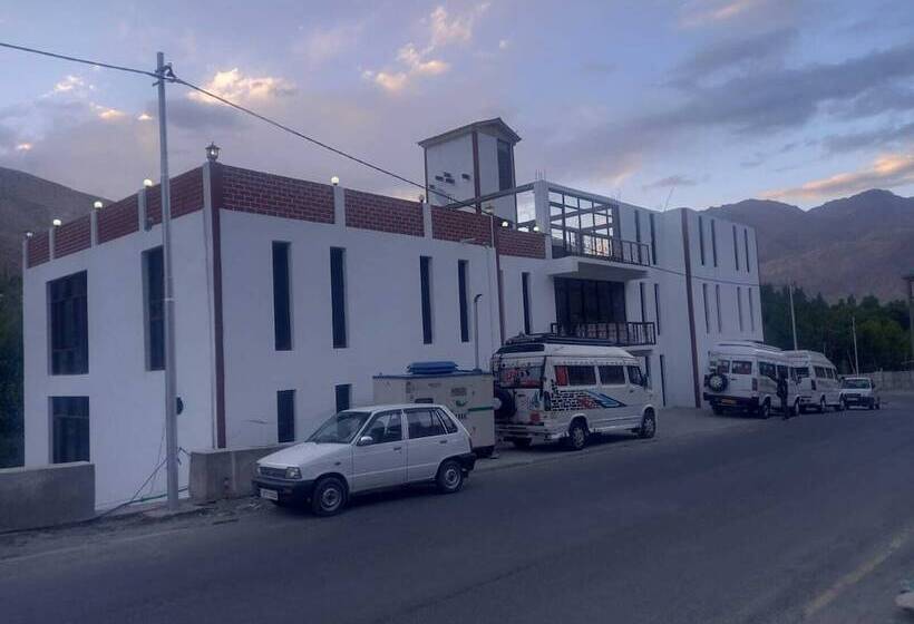 فندق The Royal Kargil
