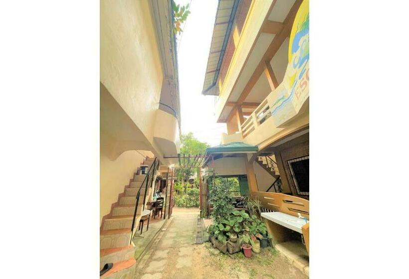 בית מלון כפרי Oyo 876 Escurel Inn Boracay